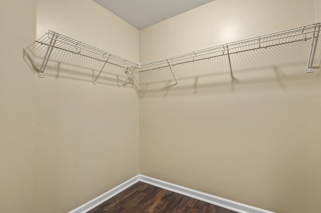 Building Photo - 363 Sanctuary Park Dr