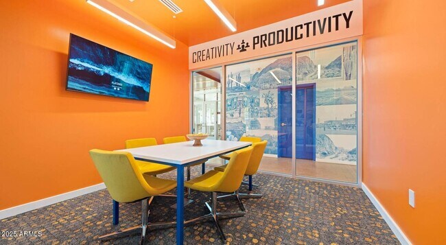 Building Photo - 6025 W Thomas Rd