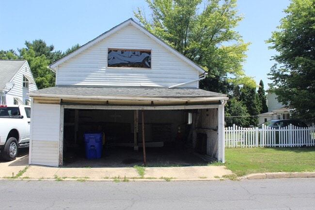 Building Photo - 209 W Frederick St