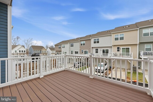 Building Photo - 336 Mineral Springs Rd