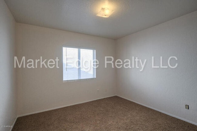 Building Photo - 4Bed/2Bath House at 48th St/Warner! JOIN T...