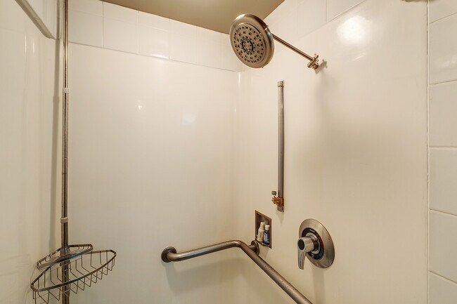 Building Photo - 755 Florida St