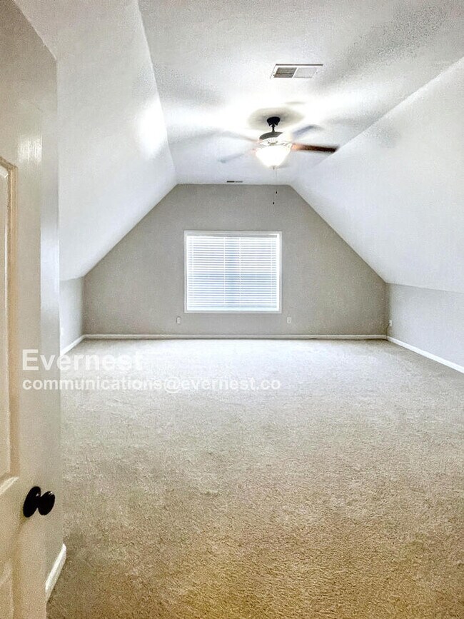 Building Photo - 1153 Chinook Cir