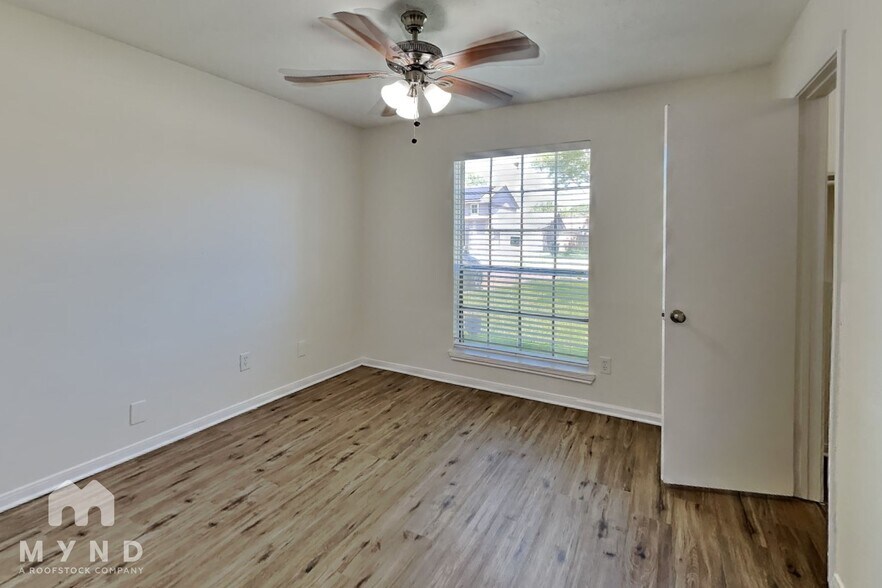 Building Photo - 15831 Pryor Dr
