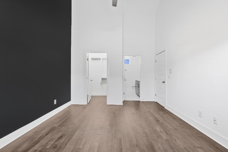 Building Photo - 700 James Ave