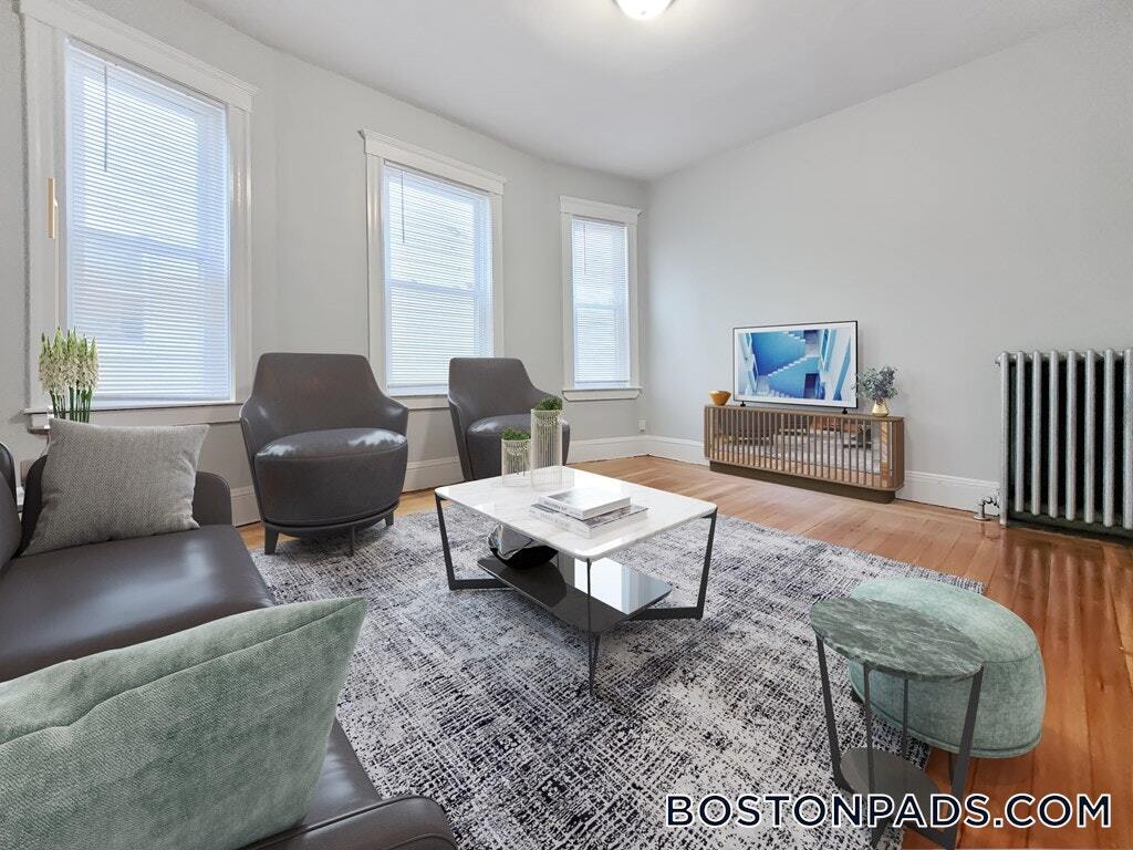 Building Photo - 108 Callender St
