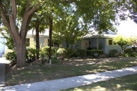 Building Photo - 1 Bed/1 Bath Studio for Rent!
1 Mile from ...