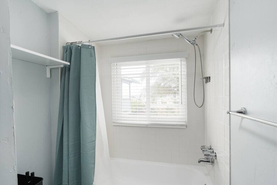 Building Photo - 2470 Union St