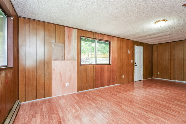 Building Photo - 6825 180th St SE