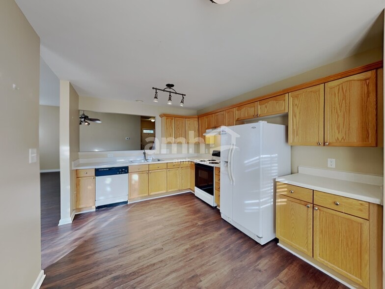 Building Photo - 13309 Salvo Dr