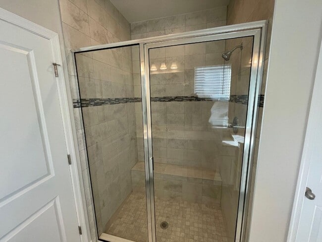 Building Photo - Beautiful 4 Bedroom 2 Bathroom home in Eagle Crest community