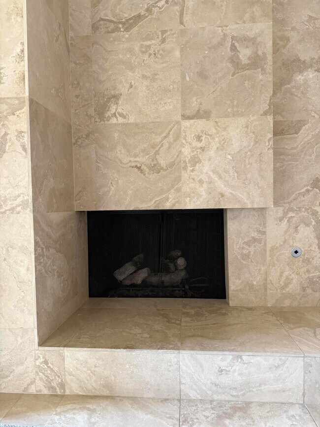 Building Photo - 44299 Capri Ct