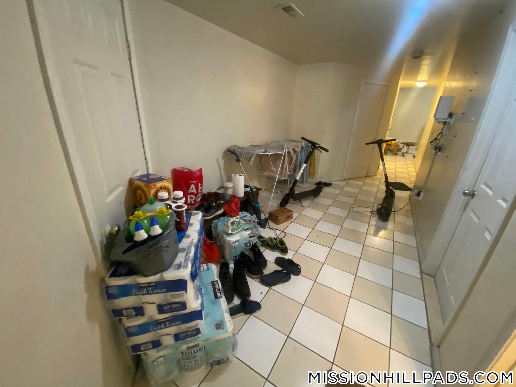 Building Photo - 1460 Tremont St