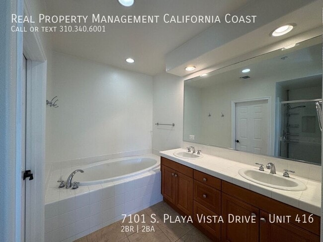 Building Photo - 7101 Playa Vista Dr
