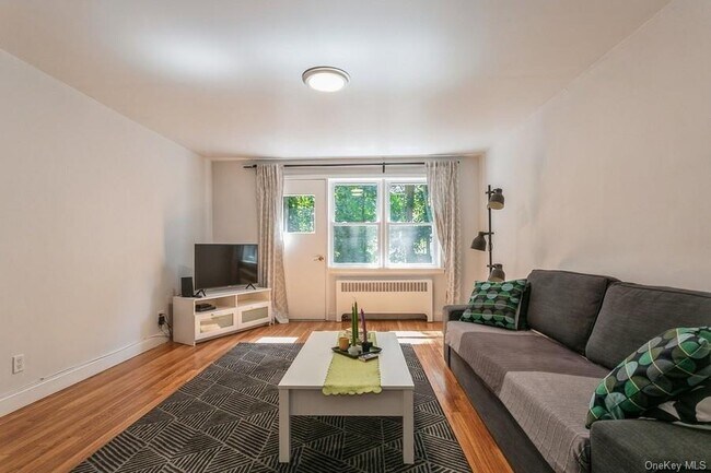 Building Photo - 45 Carpenter Ave