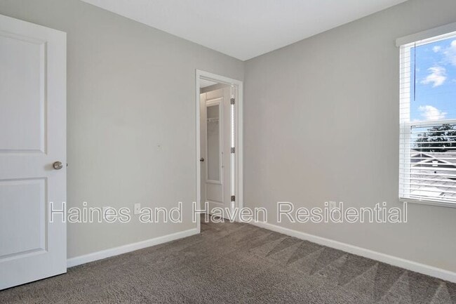 Building Photo - 840 Blue Creek Dr