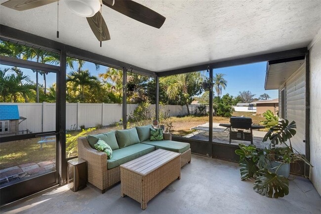 Building Photo - 402 72nd St NW