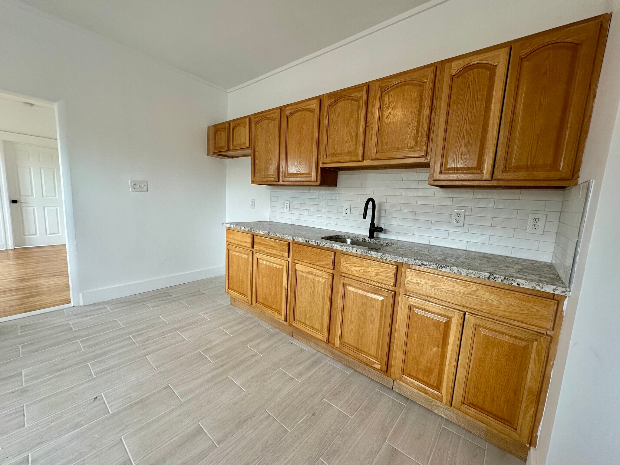 Building Photo - 307 Amity St