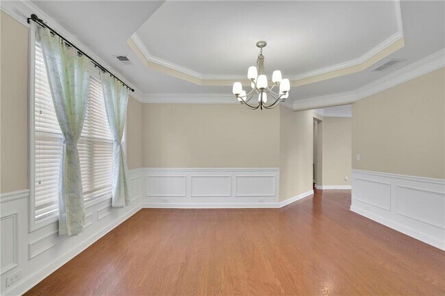 Building Photo - 4425 Holton Ave