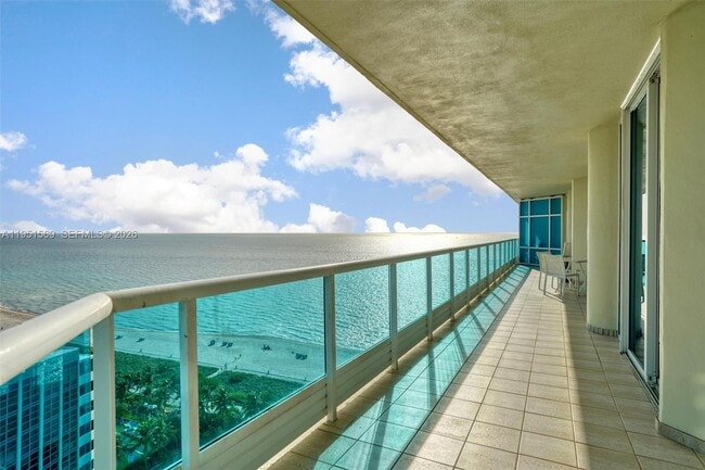 Building Photo - 5025 Collins Ave