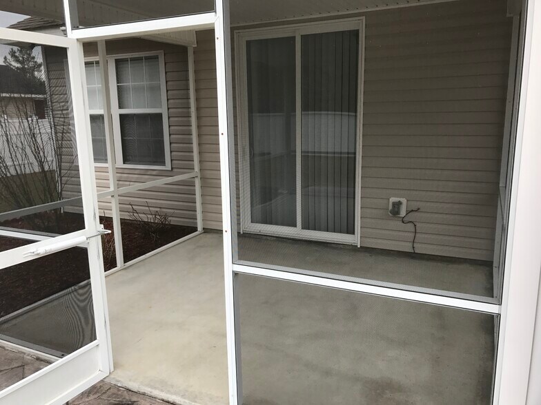 Building Photo - 213 Antigua Pl