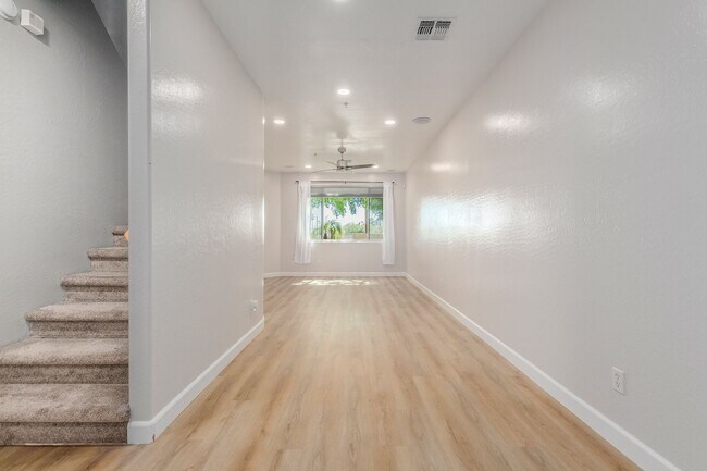 Building Photo - 7601 E Roosevelt St