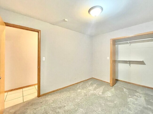 Building Photo - 2714 W 37th Pl