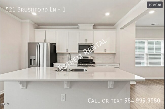 Building Photo - 521 Brushford Ln