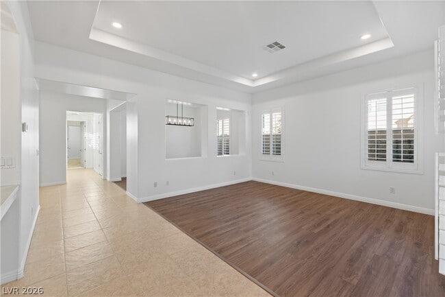 Building Photo - 11283 La Madre Ridge Dr