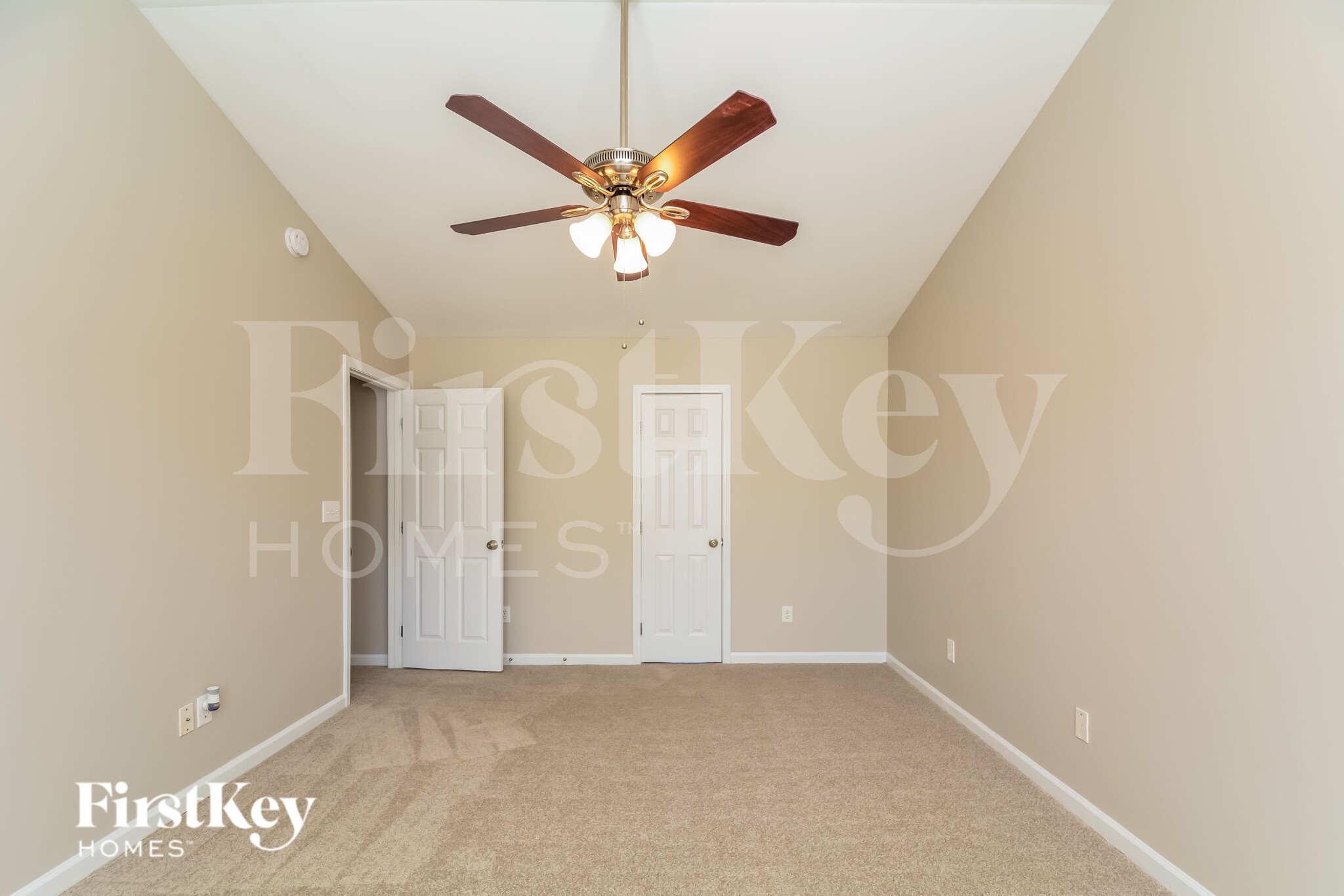 Building Photo - 6 Linkside Ct