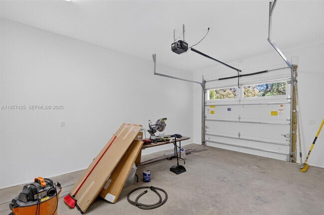 Building Photo - 2330 Overbrook St