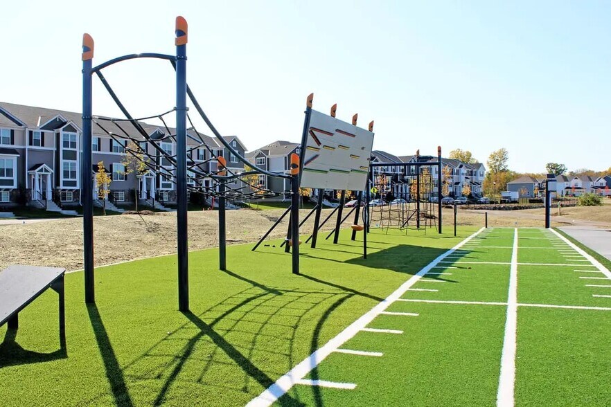 Willowbrooke Commons - Walkable - 7558 38th St N