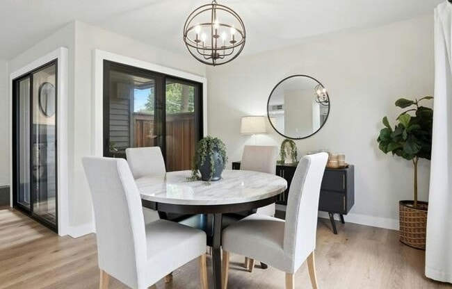Building Photo - 1680 San Miguel Dr