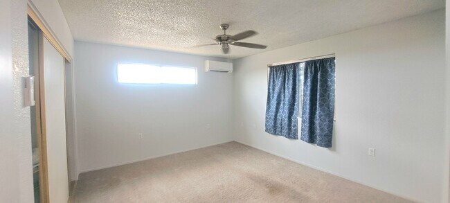 Building Photo - Larger 2 Bedroom home