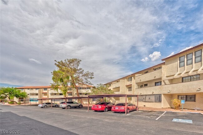 Building Photo - 2080 E Karen Ave