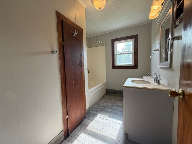 Building Photo - 3 Bedroom 1 Bathroom Home in Greene County...