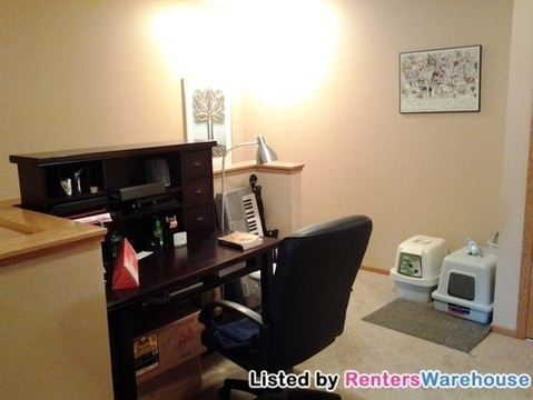 Building Photo - 15644 Garrett Dr