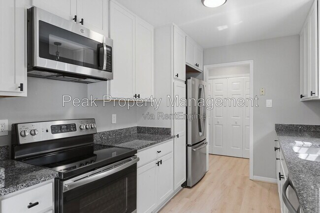 Building Photo - 5008 Chelsea Brook Ln