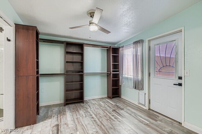 Building Photo - 419 Ilmenite Way