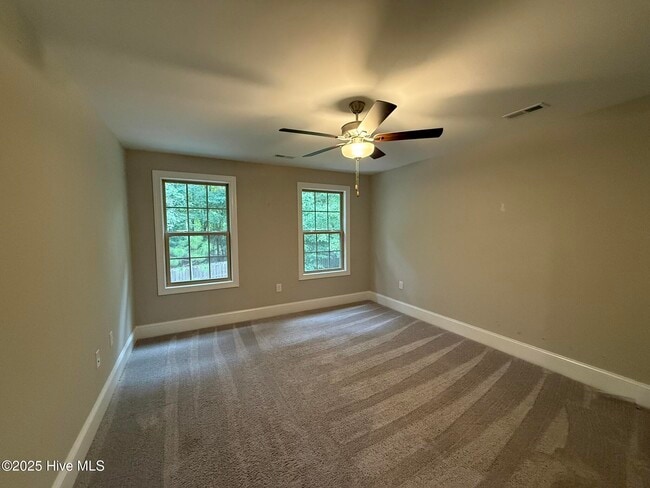 Building Photo - 204 Backspin Ln