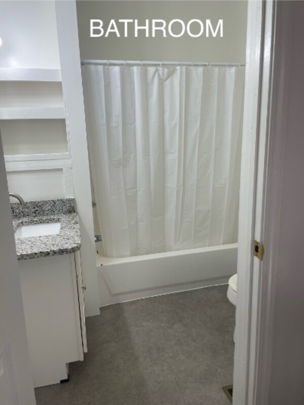 Building Photo - 219 E 13th St