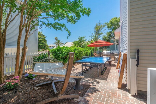 Building Photo - 4465 Clipper Cove