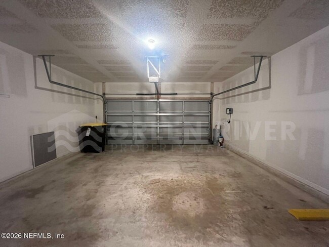 Building Photo - 6181 Bucking Bronco Dr
