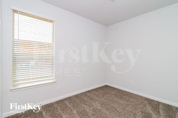 Building Photo - 131 Wagon Mound Dr
