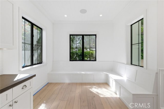 Building Photo - 1405 Oak Ave