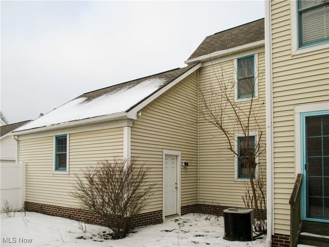 Building Photo - 1942 E 84th St