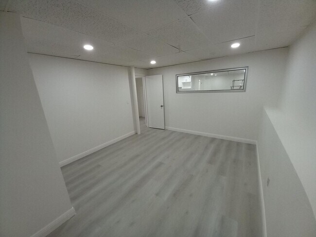 Building Photo - 51 Boardman Pl
