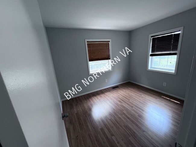 Building Photo - 5344 Anchor Ct