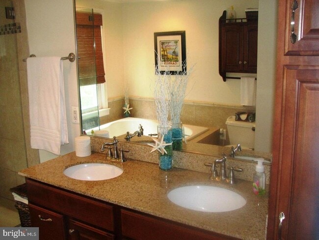 Building Photo - 1706 Willow Ave