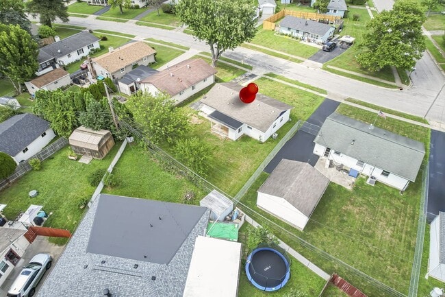 Building Photo - Cozy Ranch Home 30 Night Min Quiet Reynoldsburg